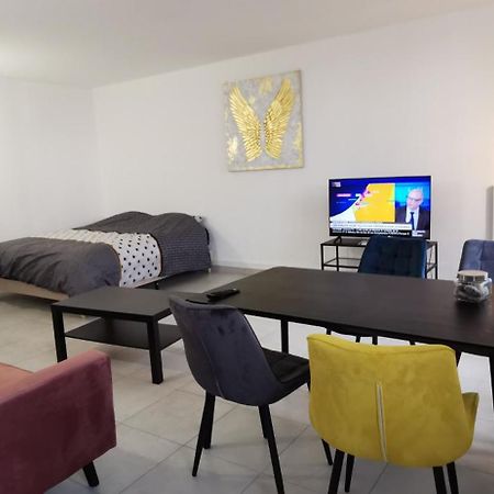 Le Patio Tram Paridis Apartman Nantes Kültér fotó