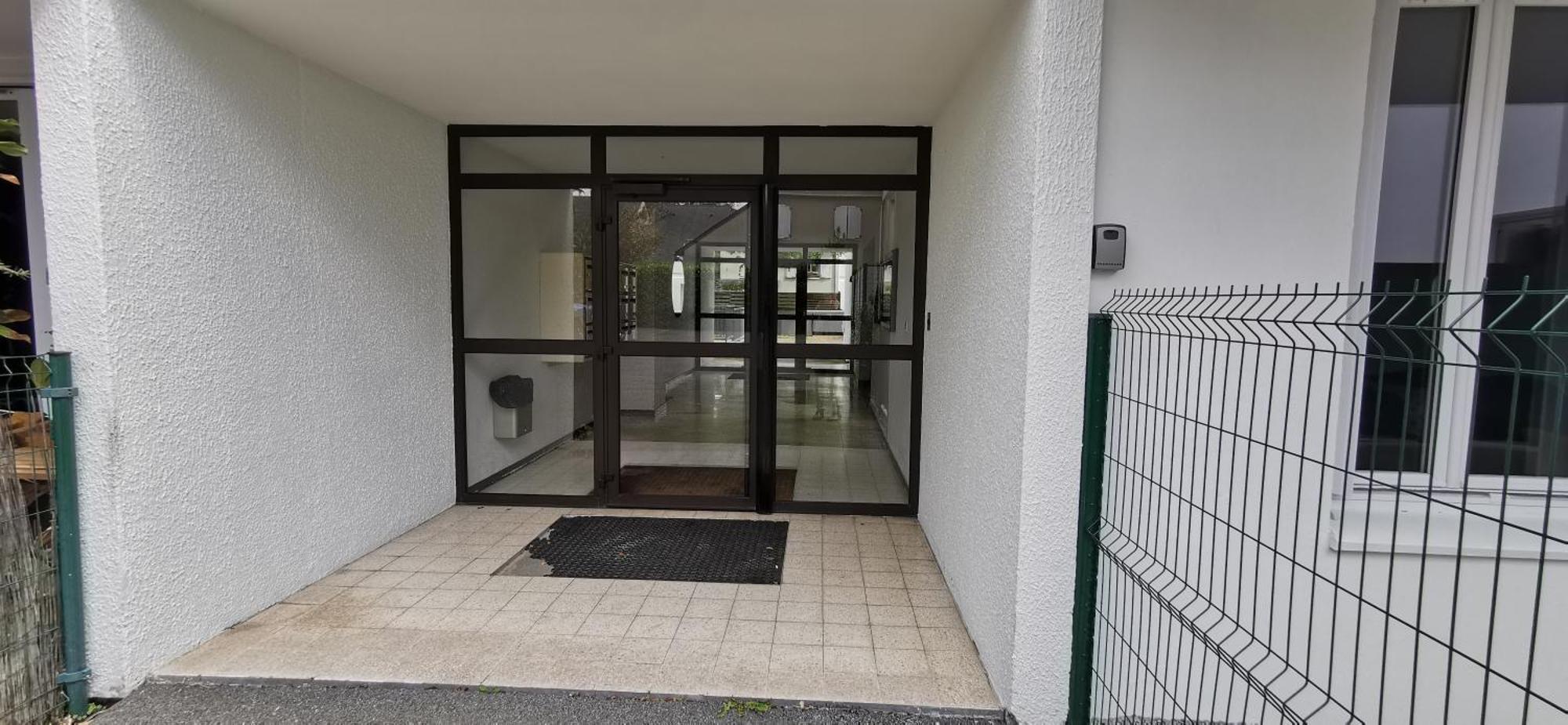 Le Patio Tram Paridis Apartman Nantes Kültér fotó